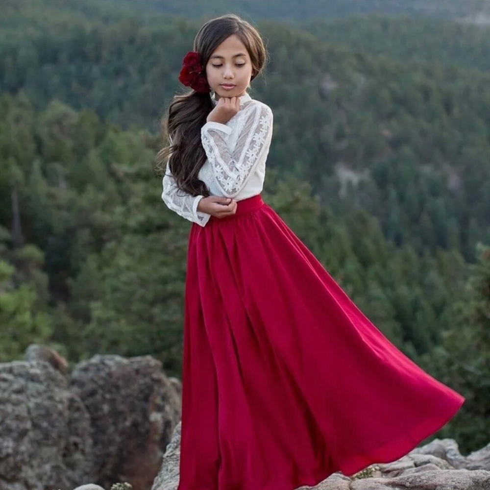 ISO: Joyfolie Red Reine Skirt & Top Outfit in Size 7 & 8